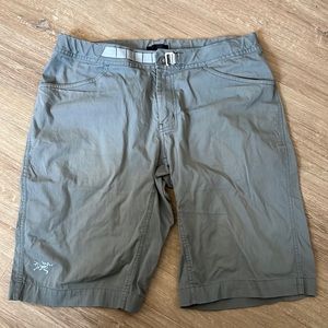 Arc’teryx Men’s Hiking Shorts, Sz 34